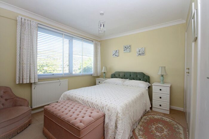 3 Bedroom End Terrace House For Sale In Holly Gardens, Milford-On-Sea, SO41
