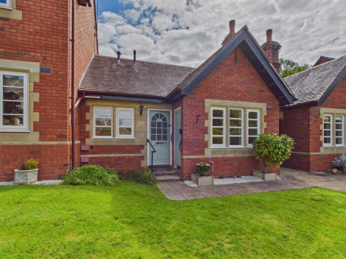 2 Bedroom Bungalow For Sale In Newland, Malvern, WR13