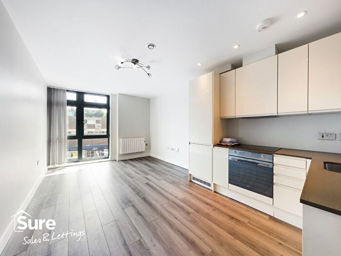 1 Bedroom Flat To Rent In Bridge Court, Bridge Street, Hemel Hempstead, Hertfordshire, HP1