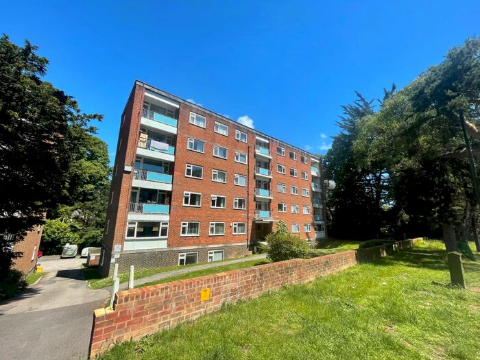 2 Bedroom Apartment To Rent In Guildford Court, Surrey Road, BH4