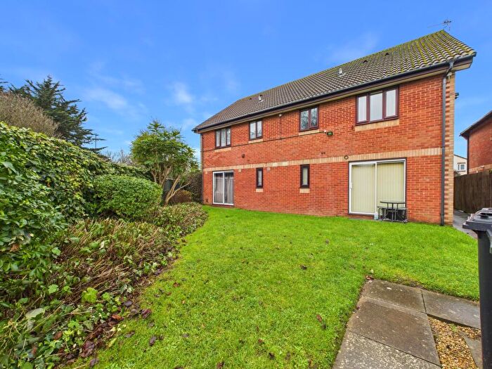 Flat To Rent In Summerfield Court, Sutton Close, PO3