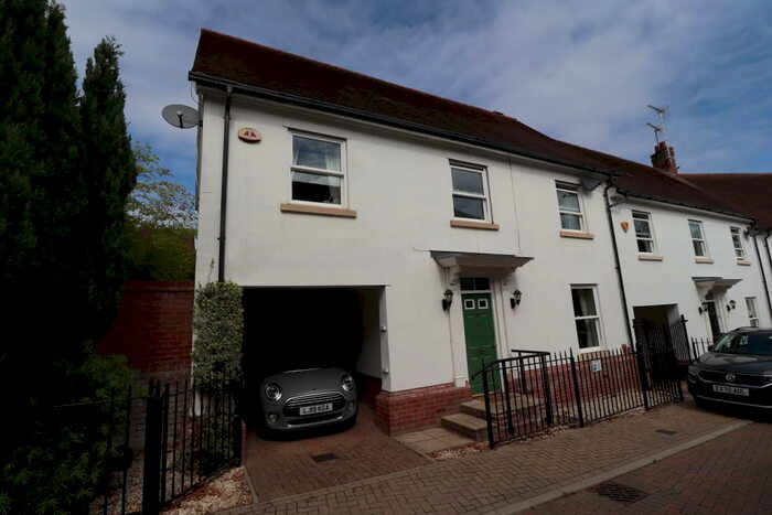 2 Bedroom House To Rent In Brentwood, CM15