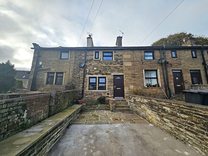 2 Bedroom Terraced House To Rent In Daisy Hill Lane, Bradford, BD9