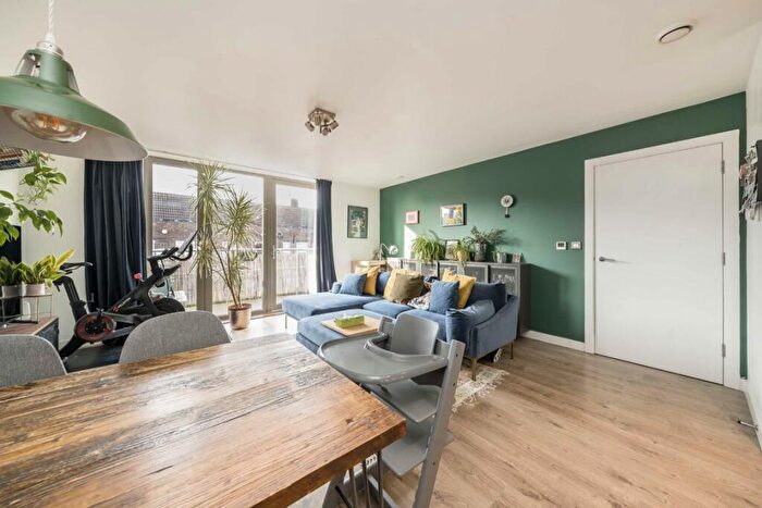 1 Bedroom Flat For Sale In Frampton Park Road, Hackney, E9