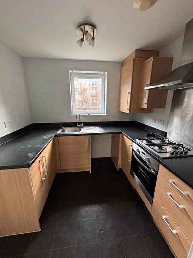 2 Bedroom Flat To Rent In Tudor Crescent, Portsmouth, PO6
