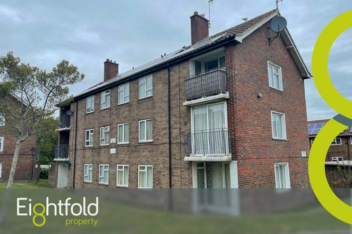 2 Bedroom Flat To Rent In Rockhurst Drive, Eastbourne, BN20