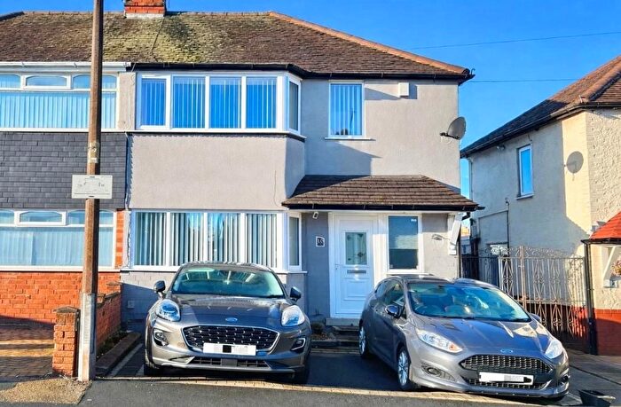 2 Bedroom Semi Detached House For Sale In Crockford Road, West Bromwich, West Midlands, B71