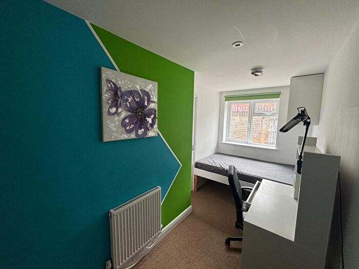 1 Bedroom Flat To Rent In Dolphin Court, Coventry, CV4