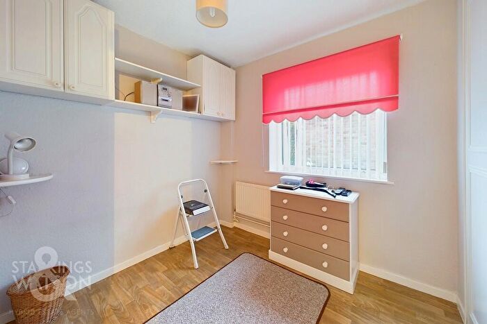 3 Bedroom Detached Bungalow For Sale In Waterloo Avenue, Roydon, Diss, IP22