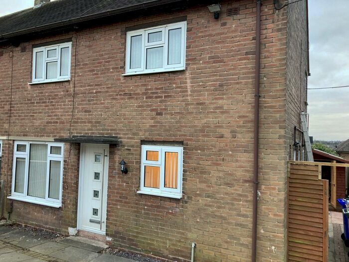 3 Bedroom Semi-Detached House To Rent In Peascroft Road, Norton-le-Moors, Stoke-on-Trent, Staffordshire, ST6