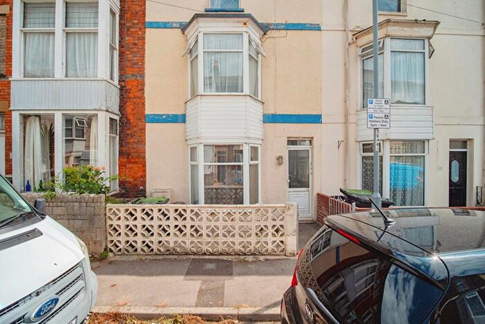 6 Bedroom Terraced House For Sale In Derby Street, Weymouth, Dorset, DT4