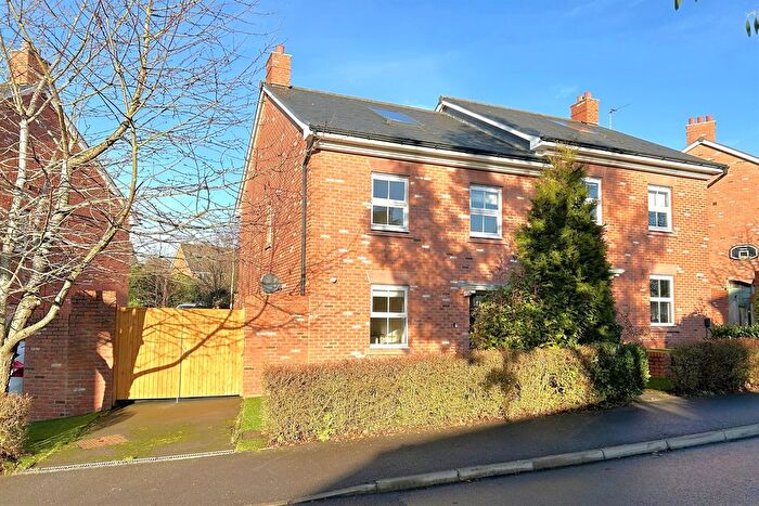 4 Bedroom Semi-Detached House For Sale In Oswalds Way, Tarporley, CW6