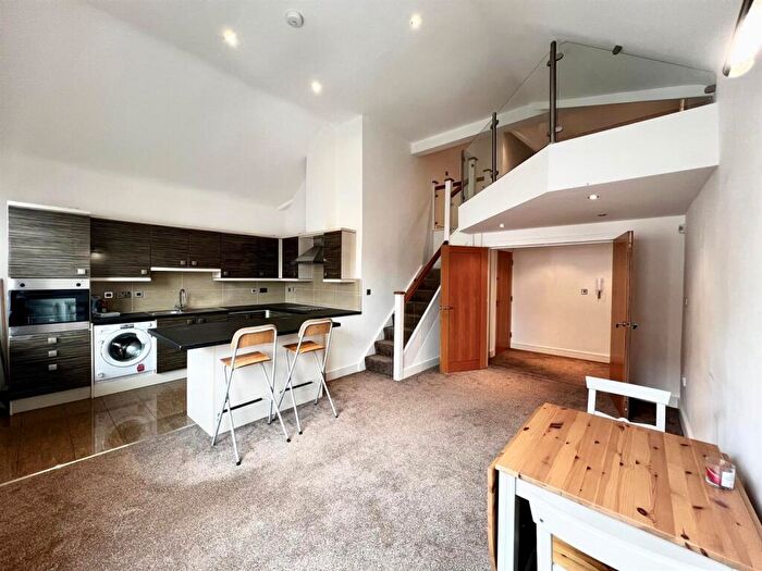 2 Bedroom Apartment To Rent In - Lark Lane, Liverpool, L17