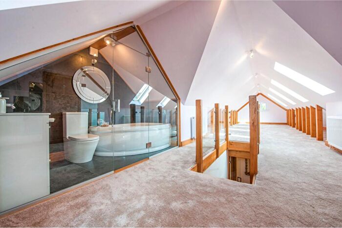5 Bedroom House To Rent In Berry Hill Road, Cirencester, GL7