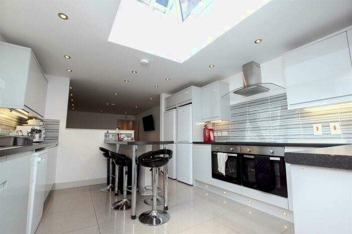 7 Bedroom House To Rent In Tiverton Road, Birmingham, B29