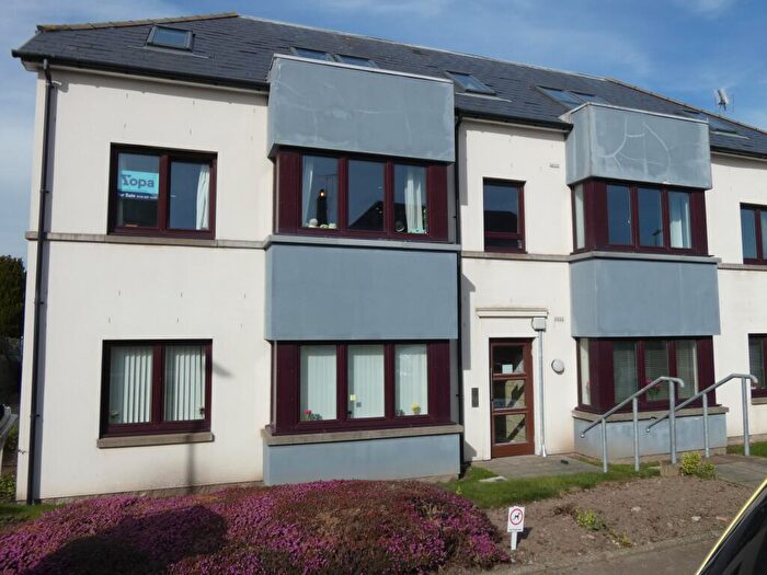 2 Bedroom Flat For Sale In Middlefield Place, Aberdeen, AB24