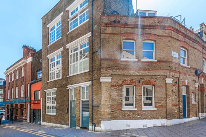 2 Bedroom Flat To Rent In Sylvester Road, Hackney, London, E8