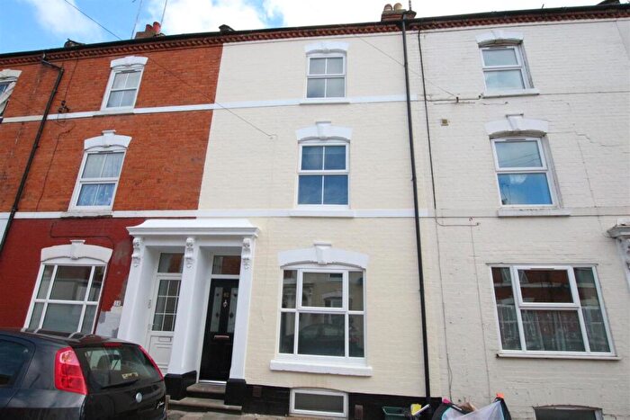 5 Bedroom House To Rent In Hood Street, Northampton, NN1