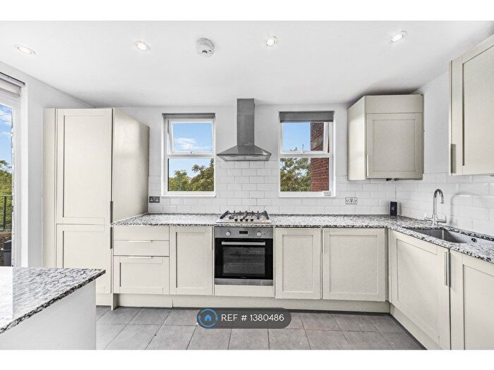 1 Bedroom Flat To Rent In Knollys Road, London, SW16