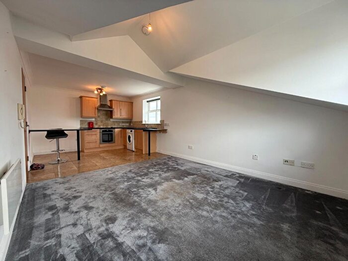 2 Bedroom Flat To Rent In Riverbank Gardens, Tottington Road, Bury, BL8