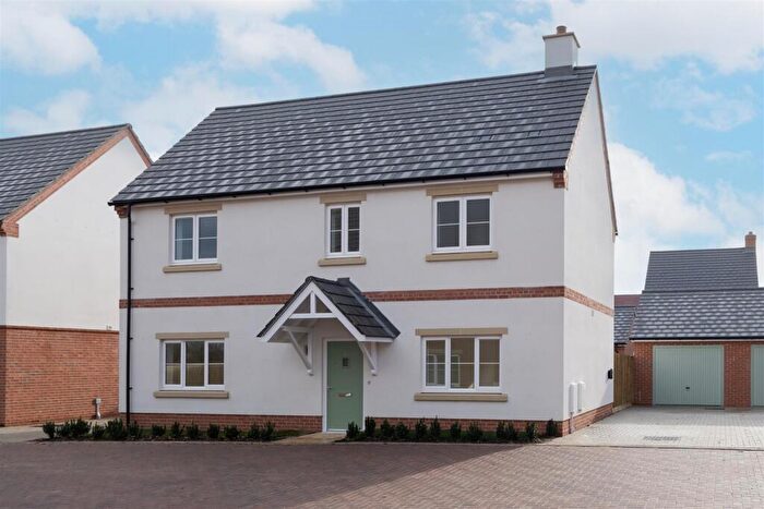 3 Bedroom Detached House For Sale In Holley Drive, Thurleigh, MK44