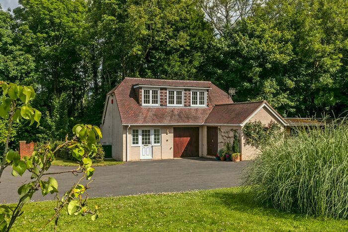 1 Bedroom Flat To Rent In The Annexe, Ashwood Cottage, SO22