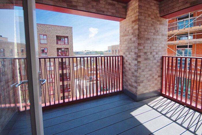 1 Bedroom Flat To Rent In Justice Place, Brentford, TW8