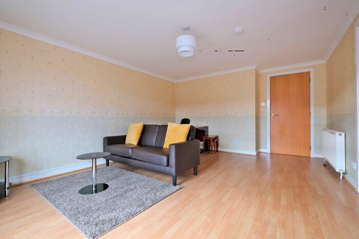 2 Bedroom Flat To Rent In Riverside Drive, City Centre, Aberdeen, AB11