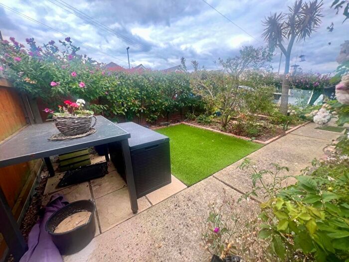 3 Bedroom Semi-Detached Bungalow For Sale In Rosemary Way, Jaywick, Clacton-On-Sea, CO15