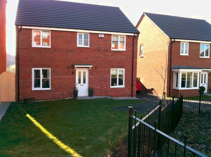 Detached House To Rent In East Street, Doe Lea, Chesterfield, S44