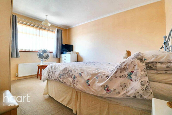 3 Bedroom End Of Terrace House For Sale In Agate Close, Ipswich, IP1