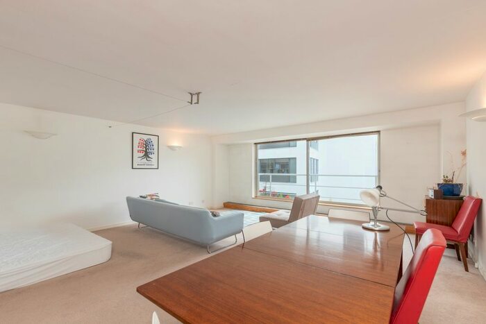 Studio To Rent In Shad Thames, London, SE1