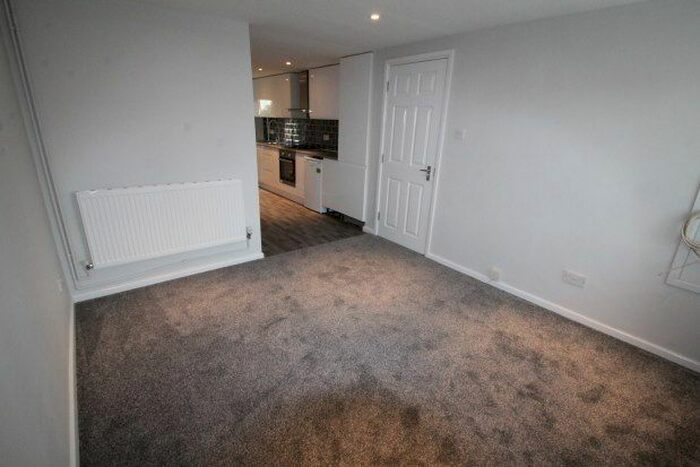 1 Bedroom Flat To Rent In Oaktree Crescent, Bristol, BS32