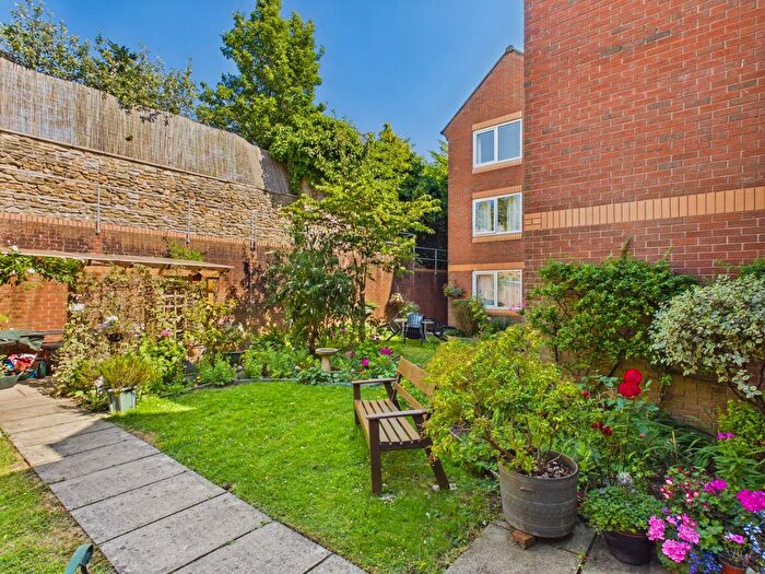 2 Bedroom Flat For Sale In Homecanton House, Carrington Way, Wincanton, Somerset, BA9