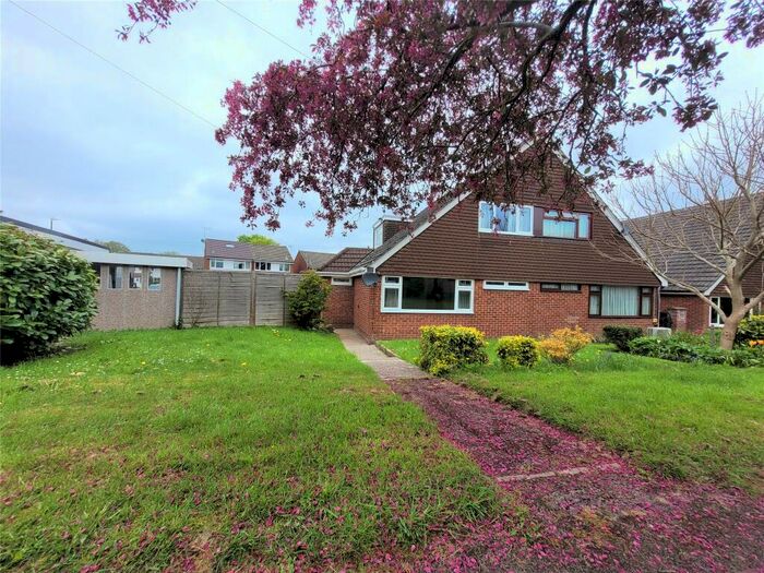 3 Bedroom Semi-Detached House To Rent In Holly Close, Pucklechurch, Bristol, BS16