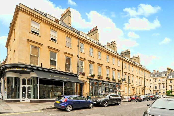 2 Bedroom Flat To Rent In Alfred Street, Bath, Somerset, BA1