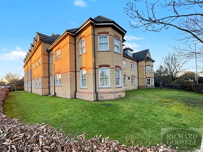 2 Bedroom Flat For Sale In Christchurch, BH23