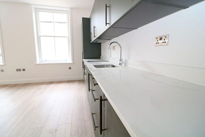 1 Bedroom Flat To Rent In West Street, Dorking, RH4