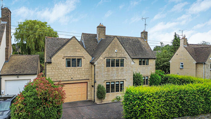 4 Bedroom Detached House For Sale In St. Johns Road, Cirencester, Gloucestershire, GL7