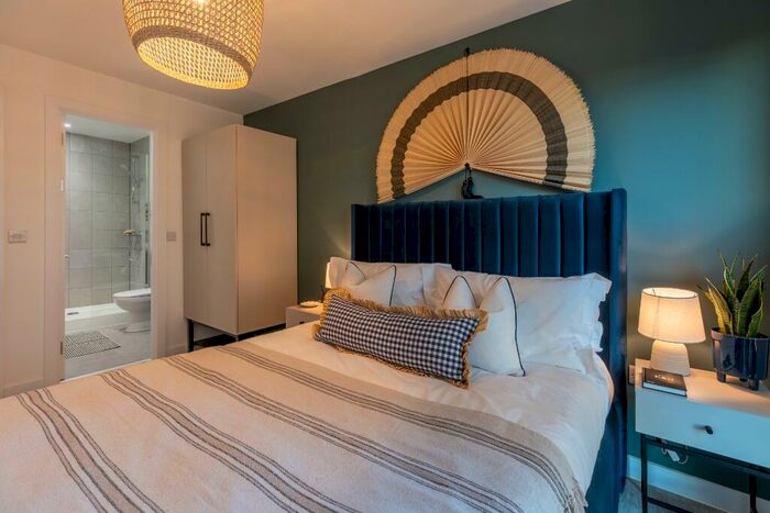 3 Bedroom Flat To Rent In Flat, Pall Mall, Liverpool, Merseyside, L3