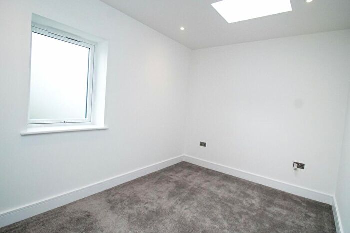 2 Bedroom Detached House For Sale In Campbell Croft, Edgware, HA8