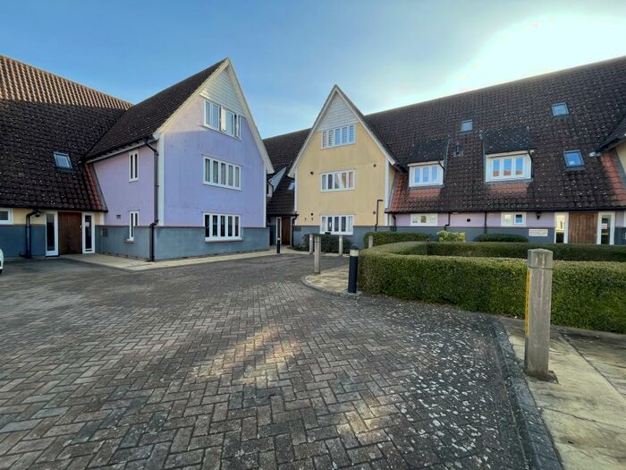 1 Bedroom Flat To Rent In Meadow Lane, Sudbury, CO10