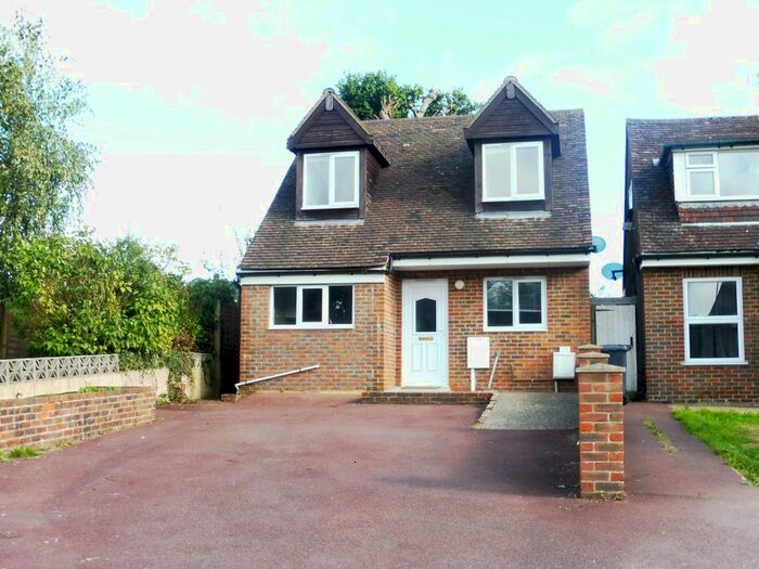 3 Bedroom Property To Rent In Vale Road, Haywards Heath, RH16