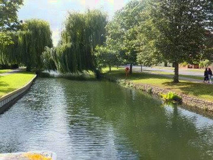 2 Bedroom Flat To Rent In Tennyson Road, Bedford, MK40