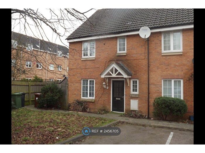 3 Bedroom End Of Terrace House To Rent In Chaucer Grove, Borehamwood, WD6