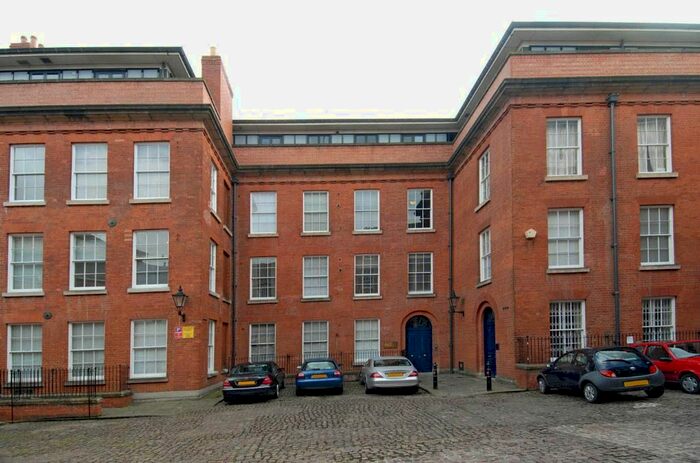 2 Bedroom Flat To Rent In Kings Court, Commerce Square, The Lace Market, Nottingham, NG1