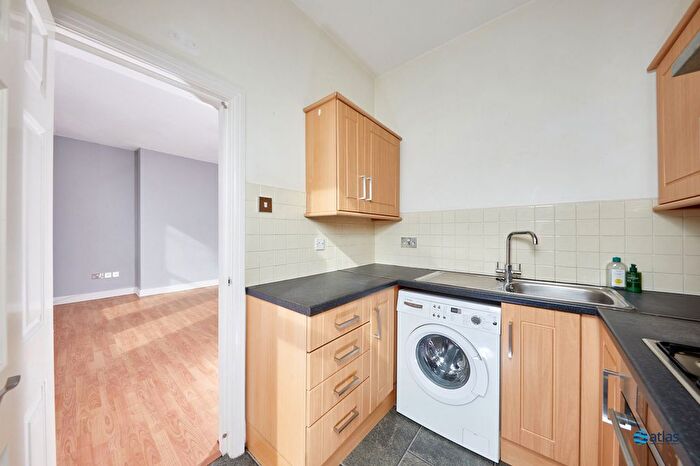 1 Bedroom Flat For Sale In Mannering Road, Aigburth, L17