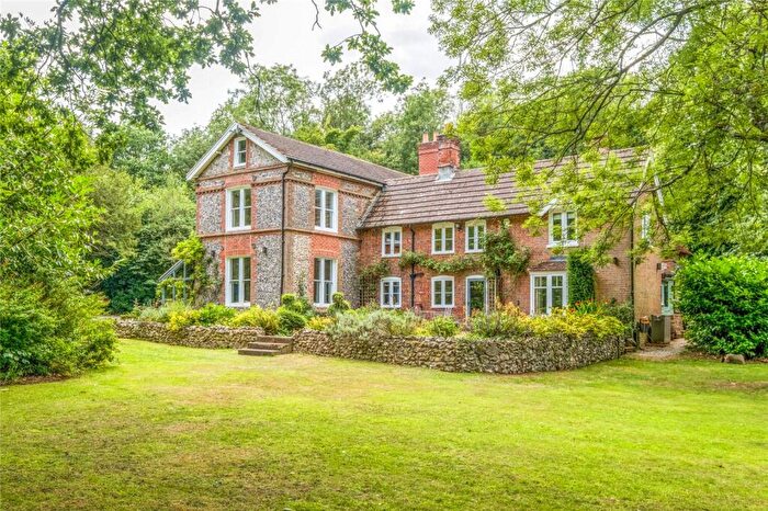 6 Bedroom Equestrian Facility For Sale In Broad Street Hill, Hucking, Maidstone, Kent, ME17