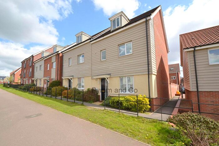 4 Bedroom Town House To Rent In Sir Alfred Munnings Road, Costessey, NR8