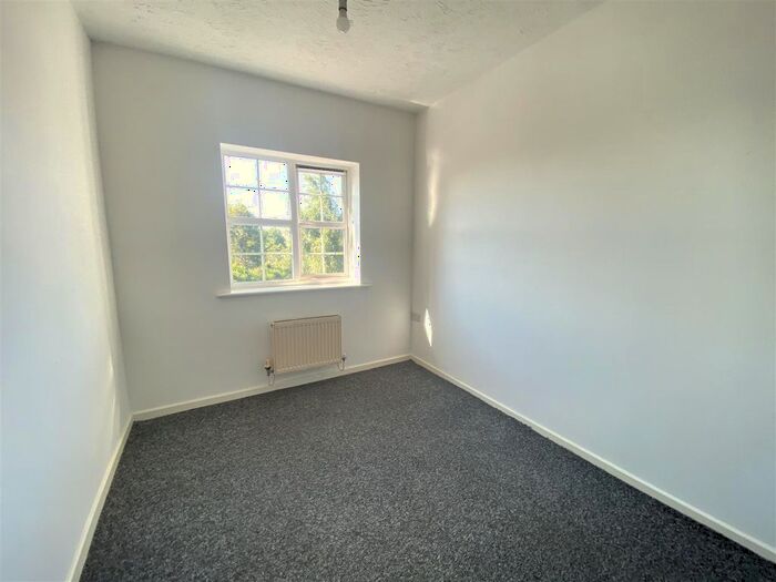2 Bedroom Flat To Rent In Manorhouse Close, Walsall, WS1